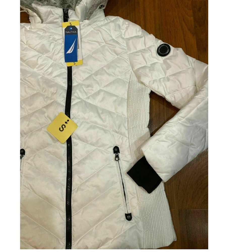 Nautica Women's Puffer Jacket - White - Picture 5 of 8